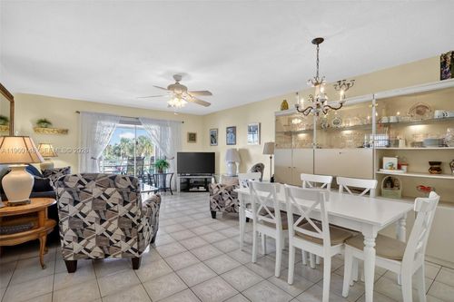 302-16900 Ne 14th Ave, North Miami Beach, FL, 33162-2879 | Card Image