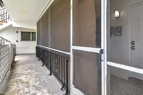204-1450 Ne 170th St, North Miami Beach, FL, 33162-2812 | Card Image