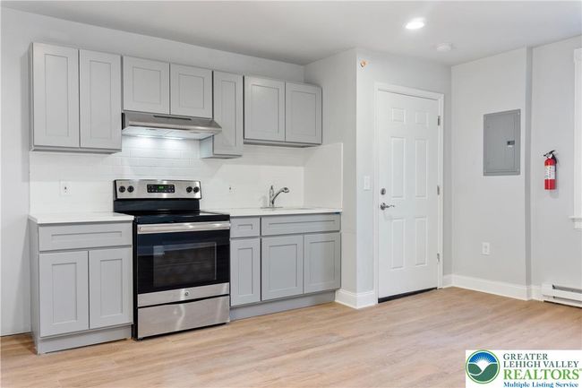827 W Linden St, Condo with 11 bedrooms, 8 bathrooms and 3 parking in Allentown PA | Image 40