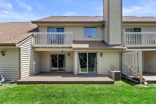 3423895 Grace Ave, Pewaukee, WI, 53072-6271 | Card Image