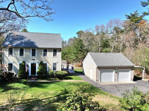100 Bournedale Rd, Bourne, MA, 02532-2211 | Card Image