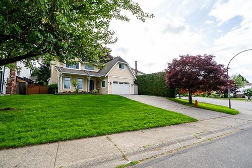 9395 209b St, Langley, BC, V1M1R8 | Card Image
