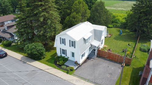 75 Stanley Ave, Vankleek Hill, ON, K0B1R0 | Card Image