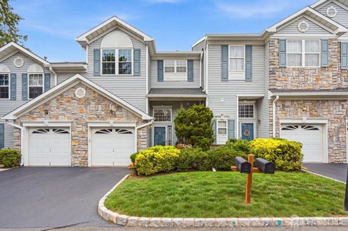 8 Rondell Ln, South Amboy, NJ, 08879-2915 | Card Image