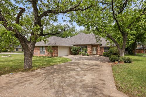 6023 Melrose Cir, Granbury, TX, 76049-4221 | Card Image