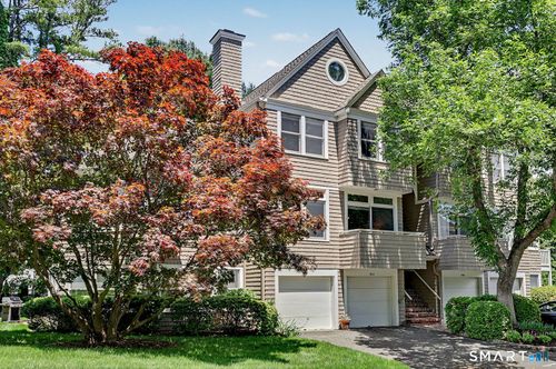 942 S Pine Creek Rd, Fairfield, CT, 06824-6348 | Card Image