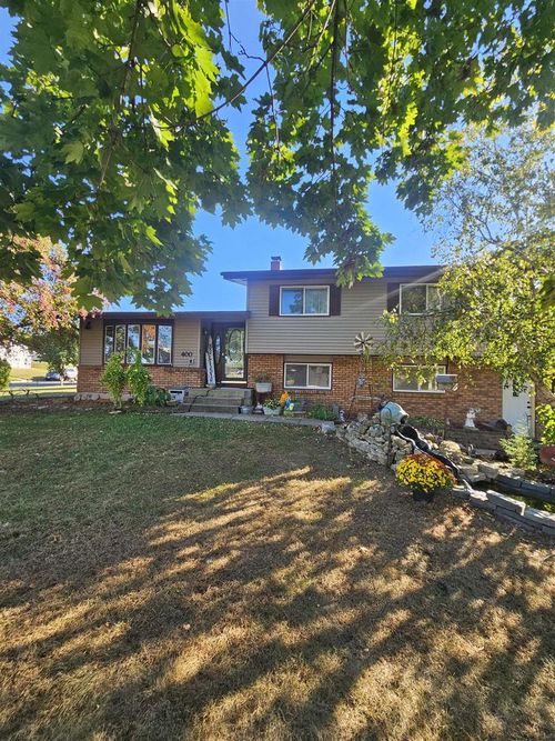 400 Hill Dr, Boscobel, WI, 53805-1801 | Card Image