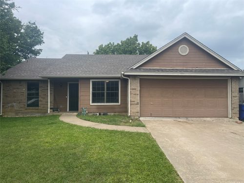 8 Atlanta Ct, Mansfield, TX, 76063-2133 | Card Image