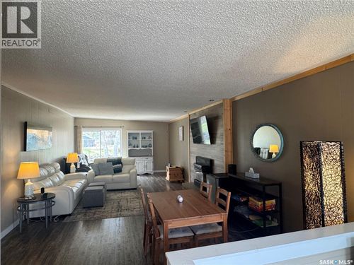 338 3rd St, Regina Beach, SK, S0G4C0 | Card Image