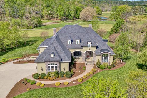 135 Bentgrass Dr, Hardy, VA, 24101-2691 | Card Image