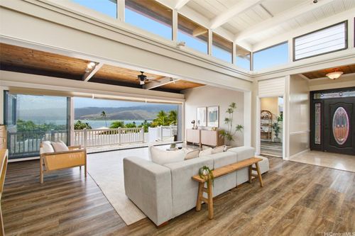 251 Poipu Dr, Honolulu, HI, 96825-2126 | Card Image