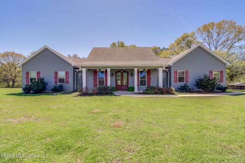195 Pinecrest Drive, Poplarville, MS, 39470 | Card Image