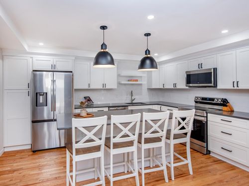 1216 Trailwood S, Hopkins, MN, 55343-3928 | Card Image