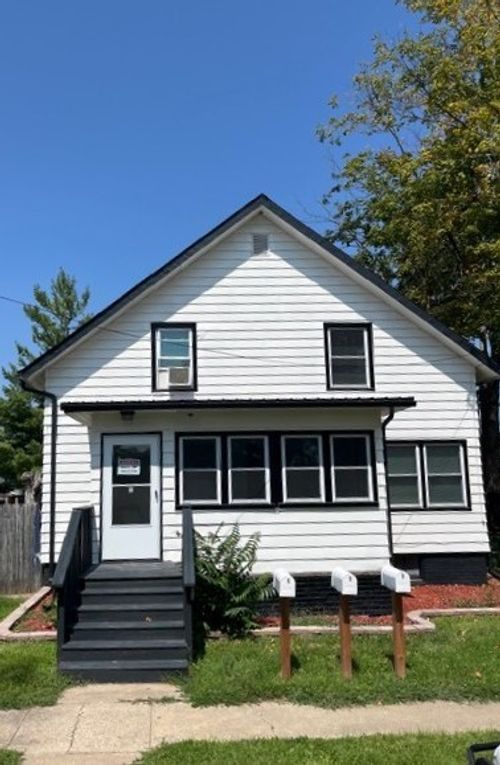 215 E 9th St, Madrid, IA, 50156-1723 | Card Image