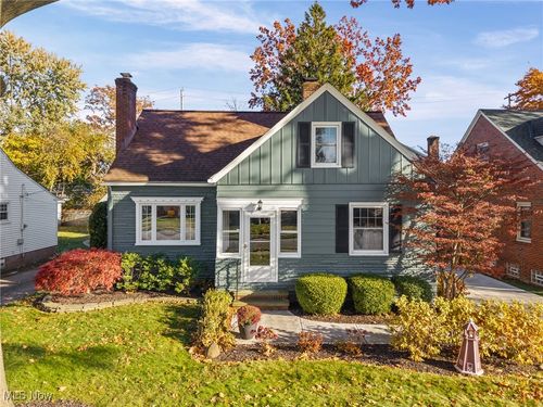 3235 Goldengate Ave, Rocky River, OH, 44116-3627 | Card Image