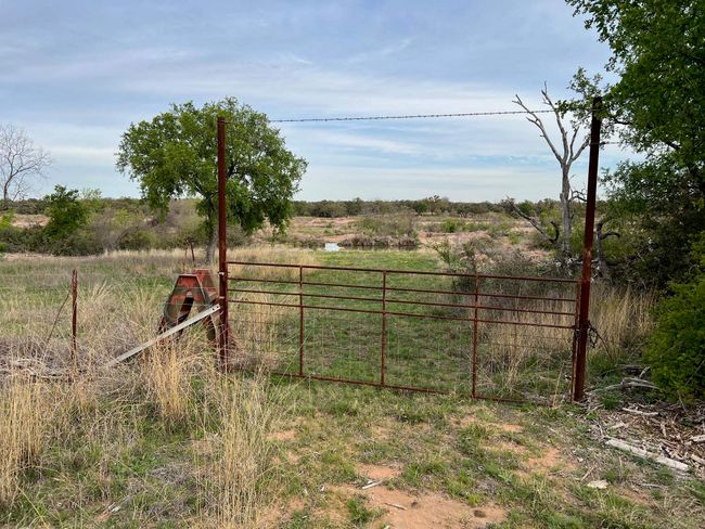 12041 W Ranch Road 152, House other with 5 bedrooms, 3 bathrooms and null parking in Llano TX | Image 9