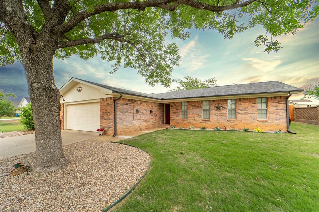 Sha Ln, Breckenridge, TX 76424