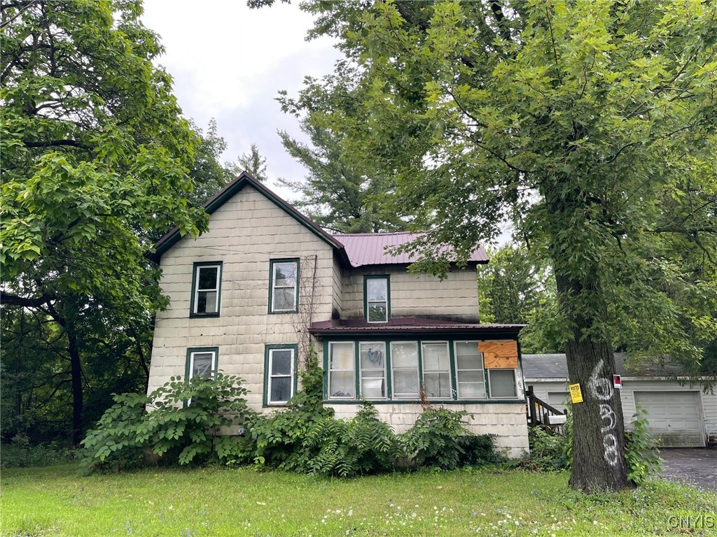 Fitch St, Oneida, NY 13421