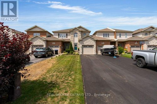 105 Banting Cres, Angus, ON, L3W0P3 | Card Image