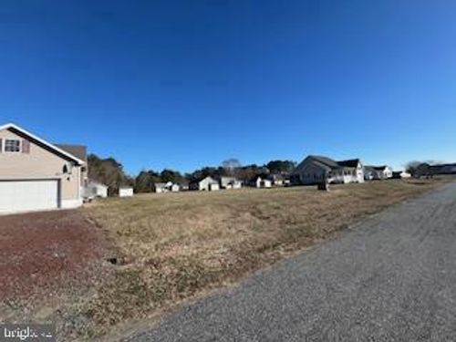 72 Doubloon Dr, GREENBACKVILLE, VA, 23356 | Card Image