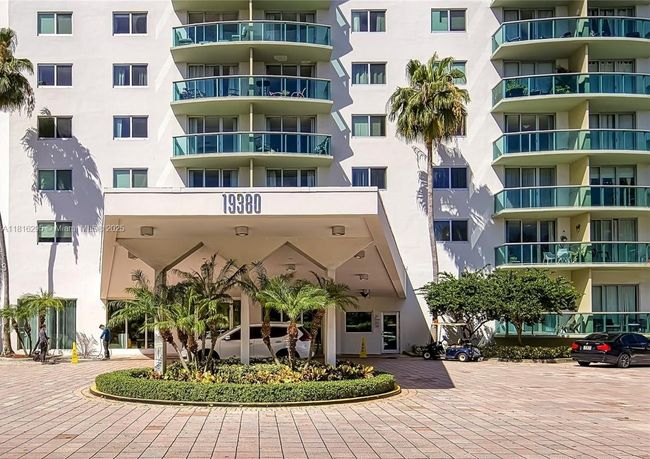 APT-510 - 19380 Collins Ave, Condo with 1 bedrooms, 2 bathrooms and null parking in Sunny Isles Beach FL | Image 16