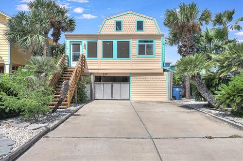 339 Bralley Dr, Port Aransas, TX, 78373-6027 | Card Image