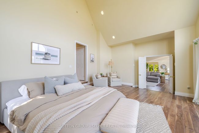 7474 Riverside Dr, House other with 3 bedrooms, 2 bathrooms and 6 parking in Port Franks ON | Image 23