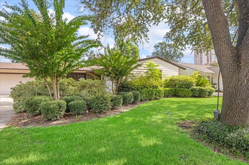 5326 Pagewood Ln, Houston, TX, 77056-7227 | Card Image