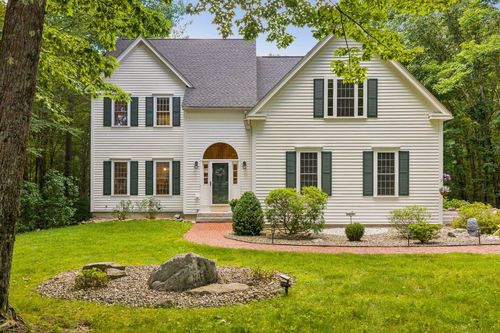 14 Whittier Dr, Bow, NH, 03304-3827 | Card Image
