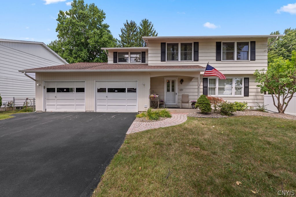 Marlow Dr, East Syracuse, NY 13057