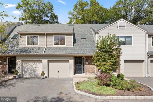 21 Spruce Run, Ramsey, NJ, 07446-2559 | Card Image
