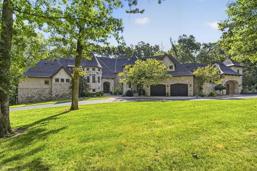 3208 S Thornridge Dr, Springfield, MO, 65809-4028 | Card Image