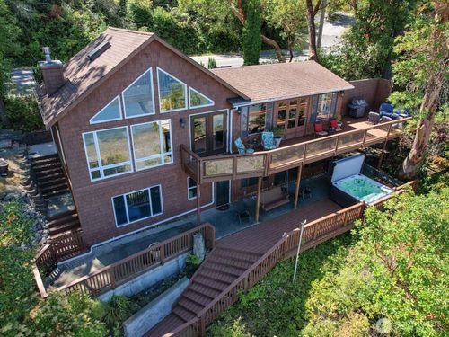 1700 Madrona Way, Coupeville, WA, 98239-9785 | Card Image