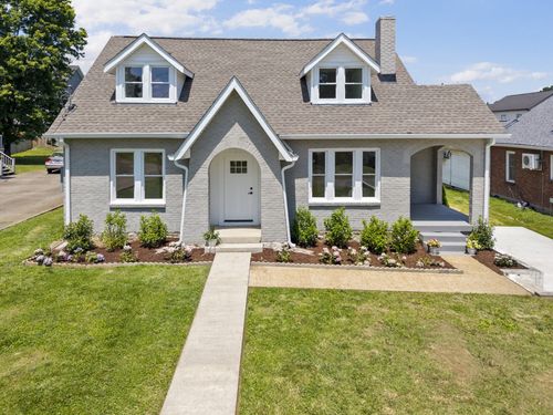 911 Fairwin Ave, Nashville, TN, 37216-3600 | Card Image