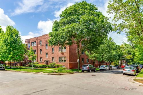 3-1949 W Argyle St, Chicago, IL, 60640-8598 | Card Image