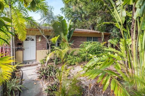 2411 Hayes St, Hollywood, FL, 33020-3415 | Card Image