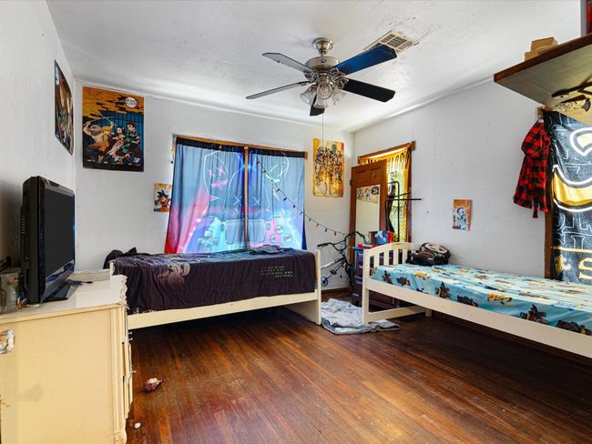 207 S Hinckley St, House other with 2 bedrooms, 1 bathrooms and null parking in Blooming Grove TX | Image 8