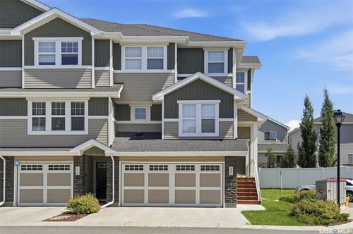 231 - 1220 Pringle Way, Townhouse with 3 bedrooms, 4 bathrooms and 4 parking in Saskatoon SK | Card Image