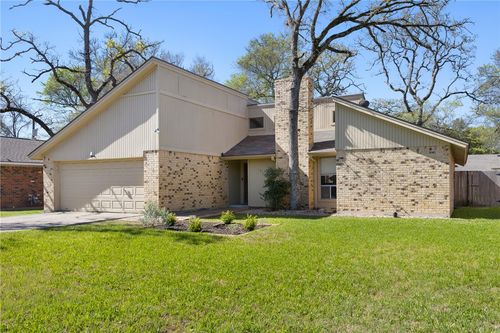 3204 Heatherwood Drive, Bryan, TX, 77801 | Card Image