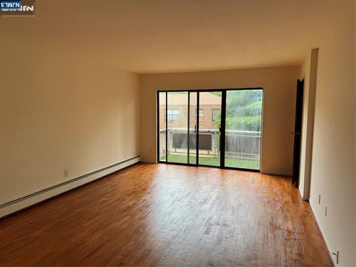 252 Collignon Way, River Vale, NJ, 07675-6365 | Card Image
