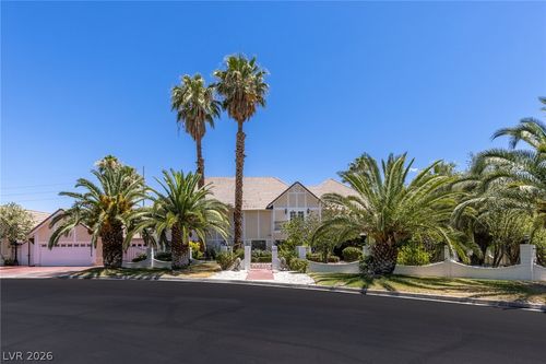 221 Dalmatian Ln, Las Vegas, NV, 89107-2304 | Card Image