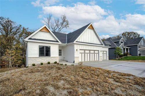 1836 Green Meadow Dr, Liberty, MO, 64068-7177 | Card Image