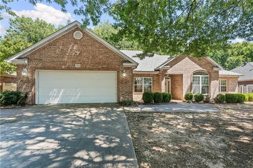 2834 N Quail Creek Dr, Fayetteville, AR, 72703-3994 | Card Image