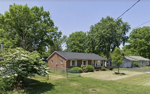 5930 Lake Rd, Mentor-on-the-Lake, OH, 44060-3162 | Card Image