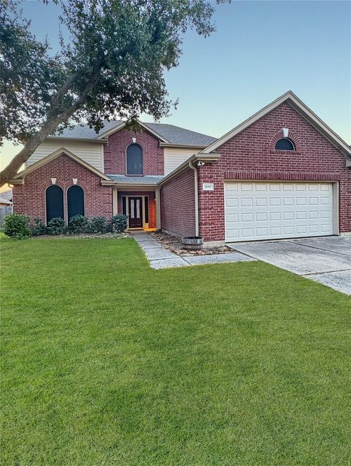 18707 Woodbreeze Dr, Humble, TX, 77346-5111 | Card Image