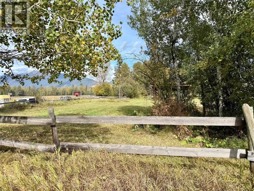 9 Campsall Rd, Fort Steele, BC, V0B | Card Image