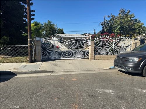11907 168th St, Artesia, CA, 90701-1702 | Card Image