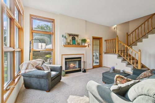 613 Sullivan Dr Ne, Columbia Heights, MN, 55421-1779 | Card Image