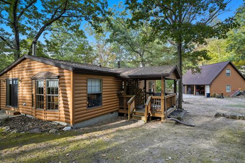 10368 Schwyz Dr, Reed City, MI, 49677-8272 | Card Image