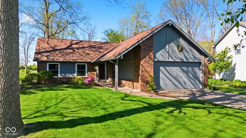 6642 W Sweet Creek Dr, New Palestine, IN, 46163-9144 | Card Image